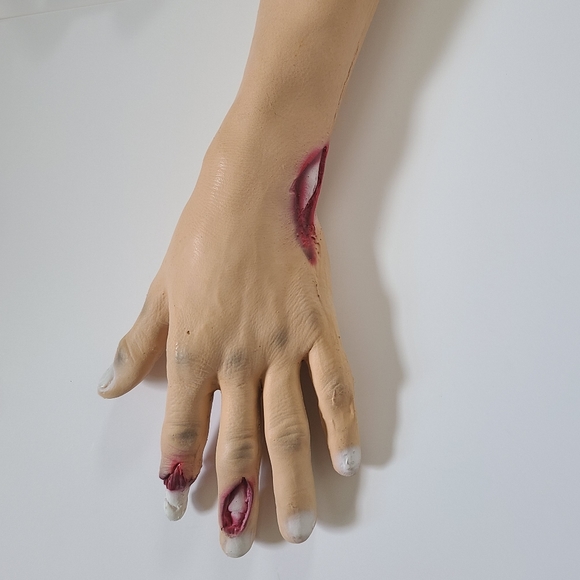 💀SEVERED ARM with Attached Faux Chain Halloween Prop Decoration - Picture 2 of 7